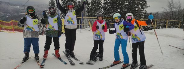 Zimowe szaleństwo na wczasach rodzinnych w Korbielowie